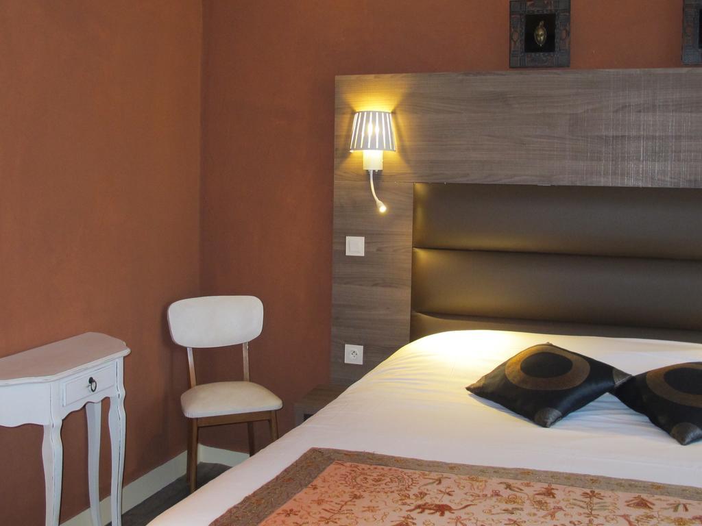Hotel Deshors-foujanet Chamboulive